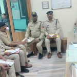 शिकारपुरा थाने में अपराध समीक्षा बैठक