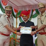स्वतंत्रता दिवस पर जिला कलेक्टर एवं एसपी ने शाहपुर थाना प्रभारी मिश्रा को किया सम्मानित