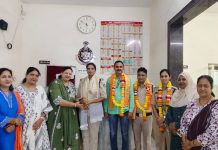 पुलिस अधिकारी एवं कर्मचारियों का किया सन्मान
