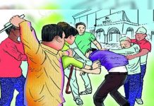 साकेगावात दोघांवर चाकू हल्ला